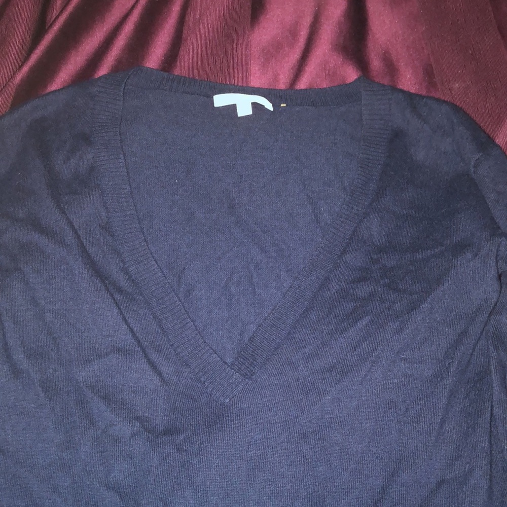 Sweater - Picture 4 of 7